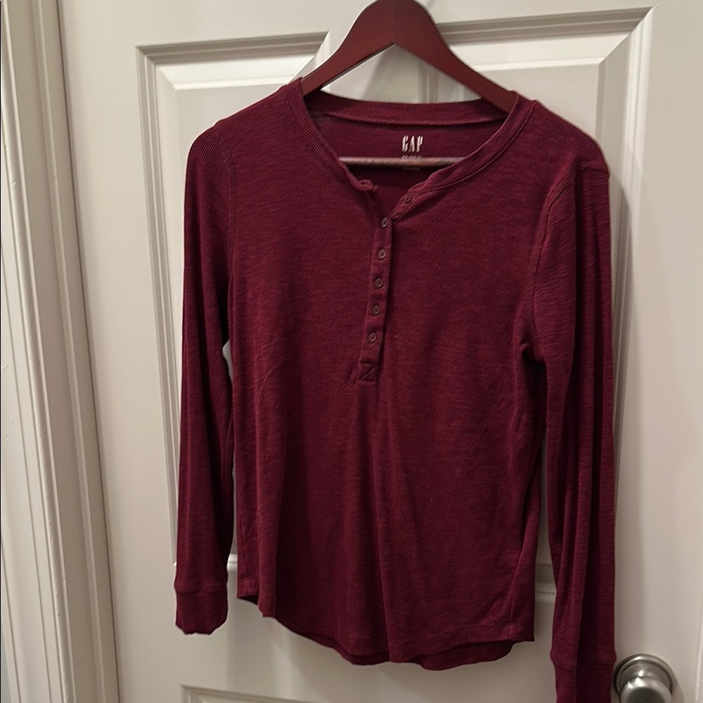 GAP Burgundy Long Sleeve Henley Shirt Size Small